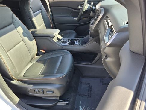 Used 2023 GMC Acadia AT4 w/ Technology Package image 15