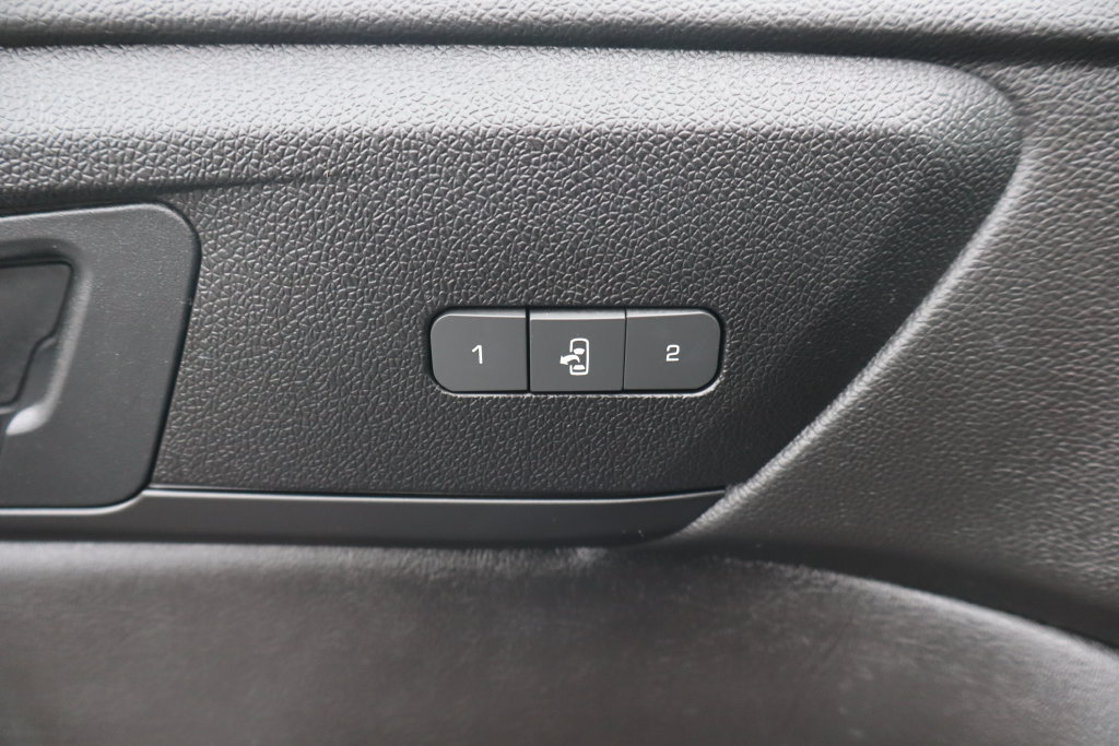 Used 2017 Chevrolet Traverse Premier AWD/4WD image 29