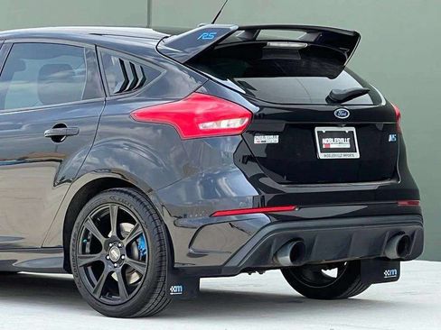 Used 2017 Ford Focus RS AWD/4WD image 32