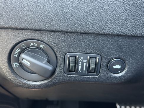 Used 2023 Dodge Charger R/T w/ Harman/Kardon Audio Group RWD image 25