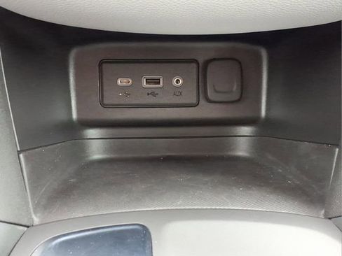 Used 2024 Chevrolet Equinox LS w/ LS Convenience Package image 21