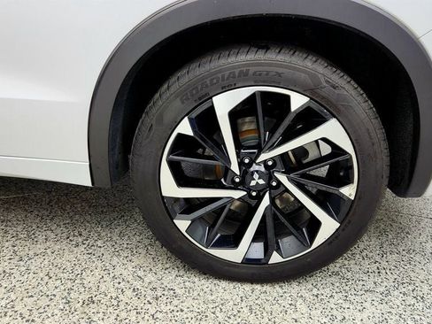 Used 2023 Mitsubishi Outlander SEL 40th Anniversary AWD/4WD image 9