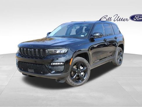 Used 2023 Jeep Grand Cherokee Limited w/ Luxury Tech Group II image 1