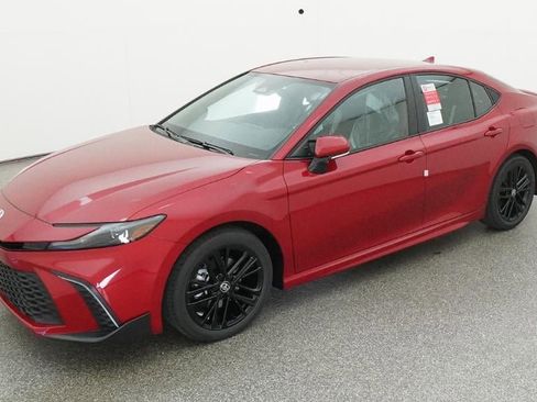 New 2026 Toyota Camry SE FWD image 1