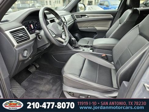 Used 2022 Volkswagen Atlas Cross Sport SE image 18
