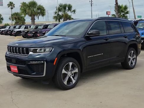 New 2026 Jeep Grand Cherokee L Limited RWD image 4