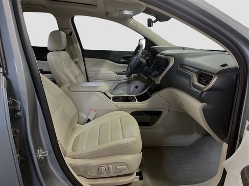 Used 2023 GMC Acadia Denali w/ Denali Ultimate Package image 32