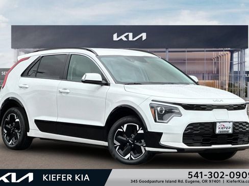 Certified 2023 Kia Niro Wind w/ Wind Preserve Package FWD image 1
