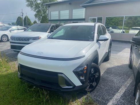 Used 2025 Hyundai Kona SEL AWD/4WD image 3
