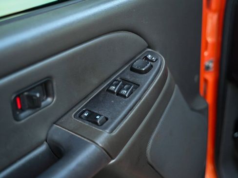 Used 2006 Chevrolet Silverado 1500 LT w/ Light Duty Power Package RWD image 89