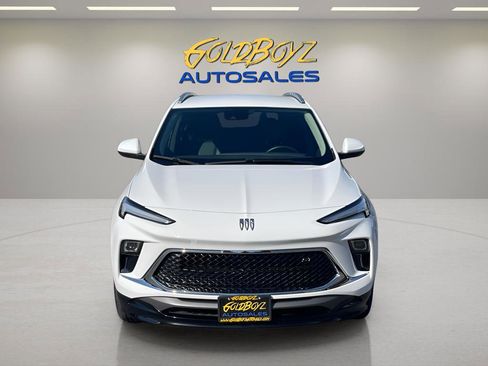 Used 2024 Buick Encore GX Sport Touring image 9