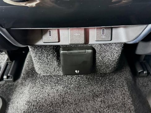 New 2026 Land Rover Range Rover SE image 28