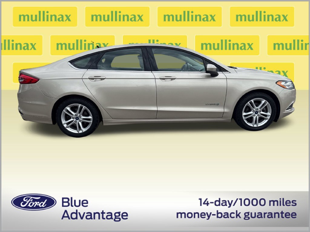 Used 2018 Ford Fusion S FWD image 2