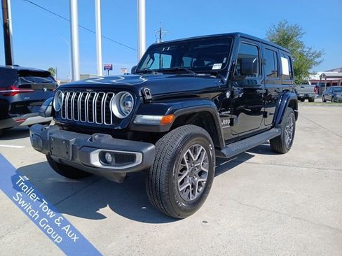 Used 2024 Jeep Wrangler Sahara image 3