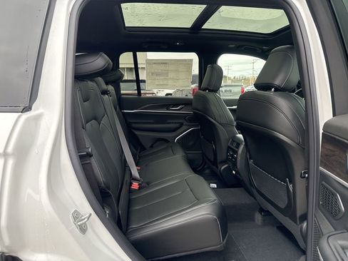 New 2026 Jeep Grand Cherokee Limited image 28