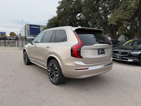 New 2026 Volvo XC90 B5 Core image 4