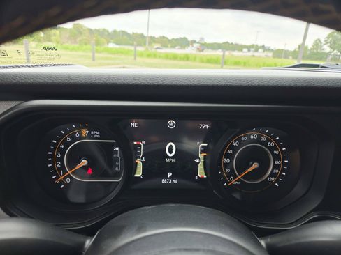 Used 2024 Jeep Gladiator Sport AWD/4WD image 24
