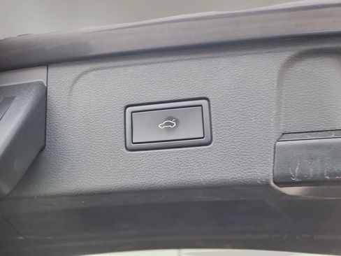 Used 2024 Volkswagen Atlas SE image 20