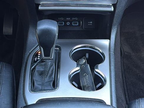 Used 2018 Jeep Grand Cherokee Altitude image 26