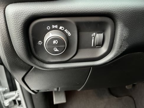Used 2026 RAM 2500 Big Horn AWD/4WD image 16