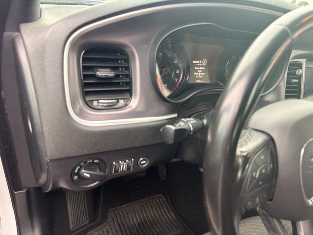Used 2019 Dodge Charger SXT w/ Blacktop Package RWD image 6