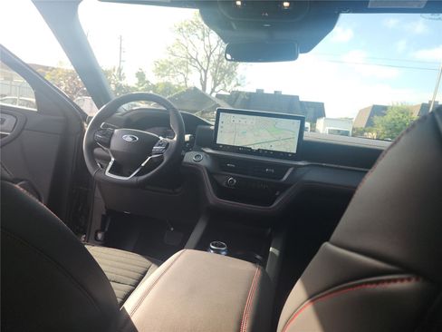 New 2026 Ford Explorer ST-Line w/ ST-Line Street Pack image 23