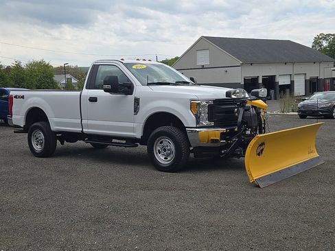 Used 2017 Ford F350 XL AWD/4WD image 3