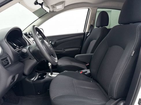 Used 2014 Nissan Versa SV FWD image 13