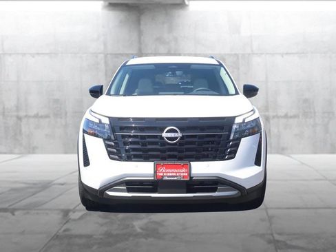 New 2026 Nissan Pathfinder SL image 4