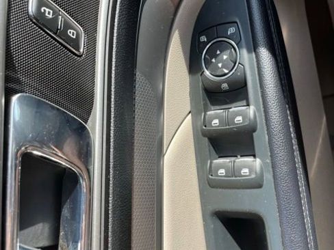 Certified 2018 Ford Explorer XLT w/ Equipment Group 202A AWD/4WD image 7