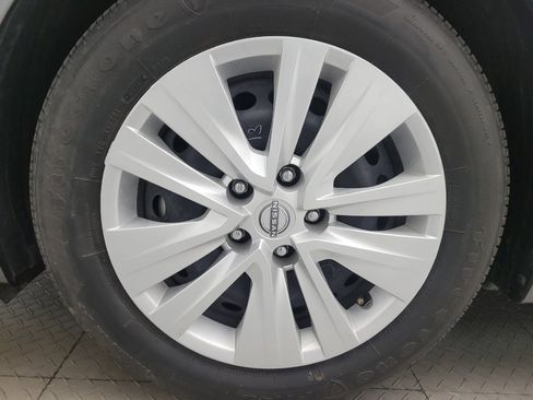 Used 2024 Nissan Sentra S FWD image 31