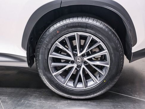 Used 2025 Lexus NX 250 FWD image 9