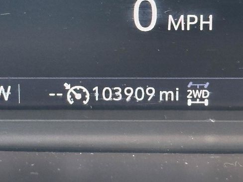 Used 2021 Chevrolet Silverado 1500 LT AWD/4WD image 21