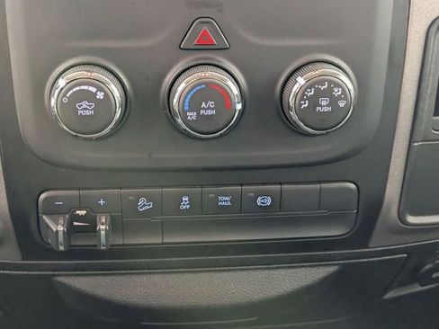 Used 2018 RAM 2500 Tradesman w/ Chrome Appearance Group image 20