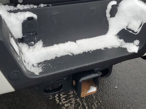 Used 2022 Ford F250 Lariat w/ Tremor Off-Road Package image 34