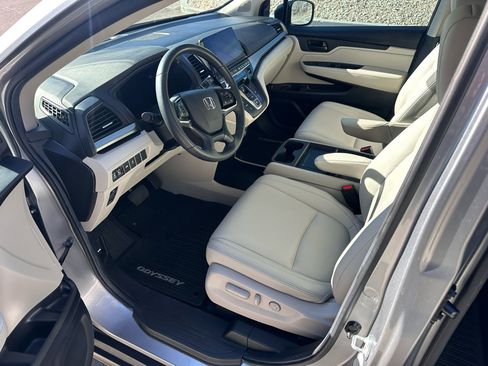 Used 2025 Honda Odyssey EX-L image 18