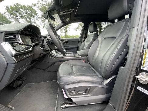 Certified 2025 Audi Q7 3.0T Premium Plus AWD/4WD image 17