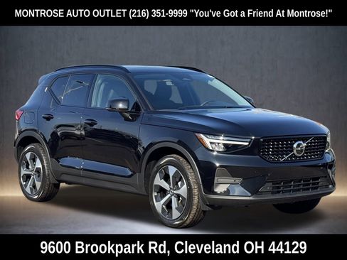 New 2026 Volvo XC40 B5 Core w/ Protection Package Premier image 7