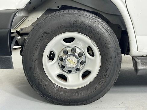 Used 2023 Chevrolet Express 3500 LS image 31