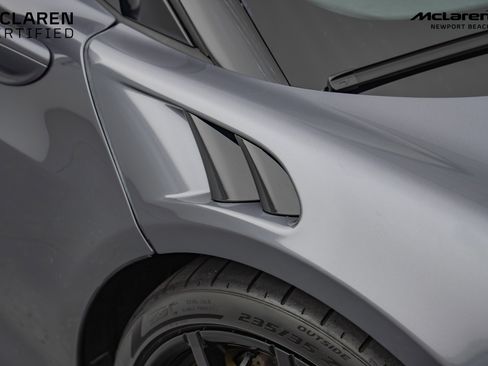 Used 2025 McLaren Artura Spider image 4