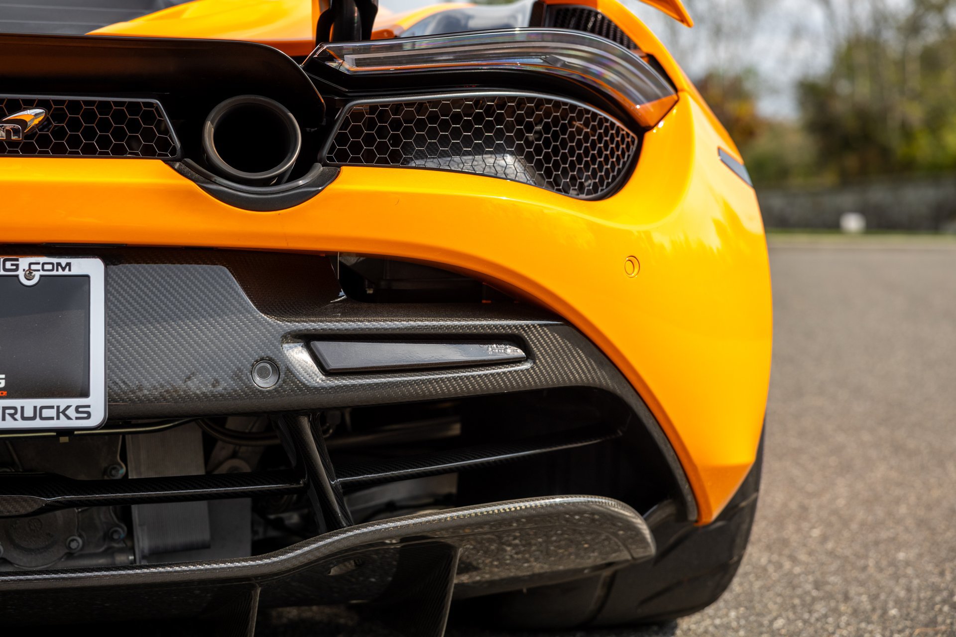 Used 2019 McLaren 720S RWD image 32