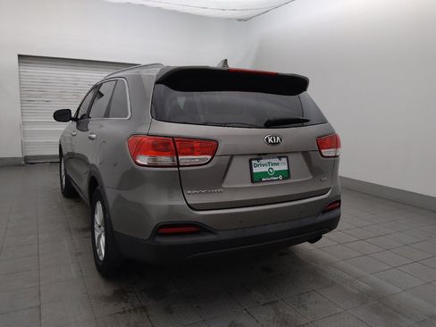 Used 2016 Kia Sorento FWD w/ LX Convenience Package image 5