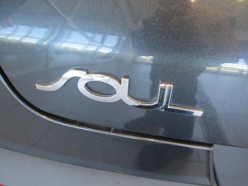 Used 2020 Kia Soul LX image 10