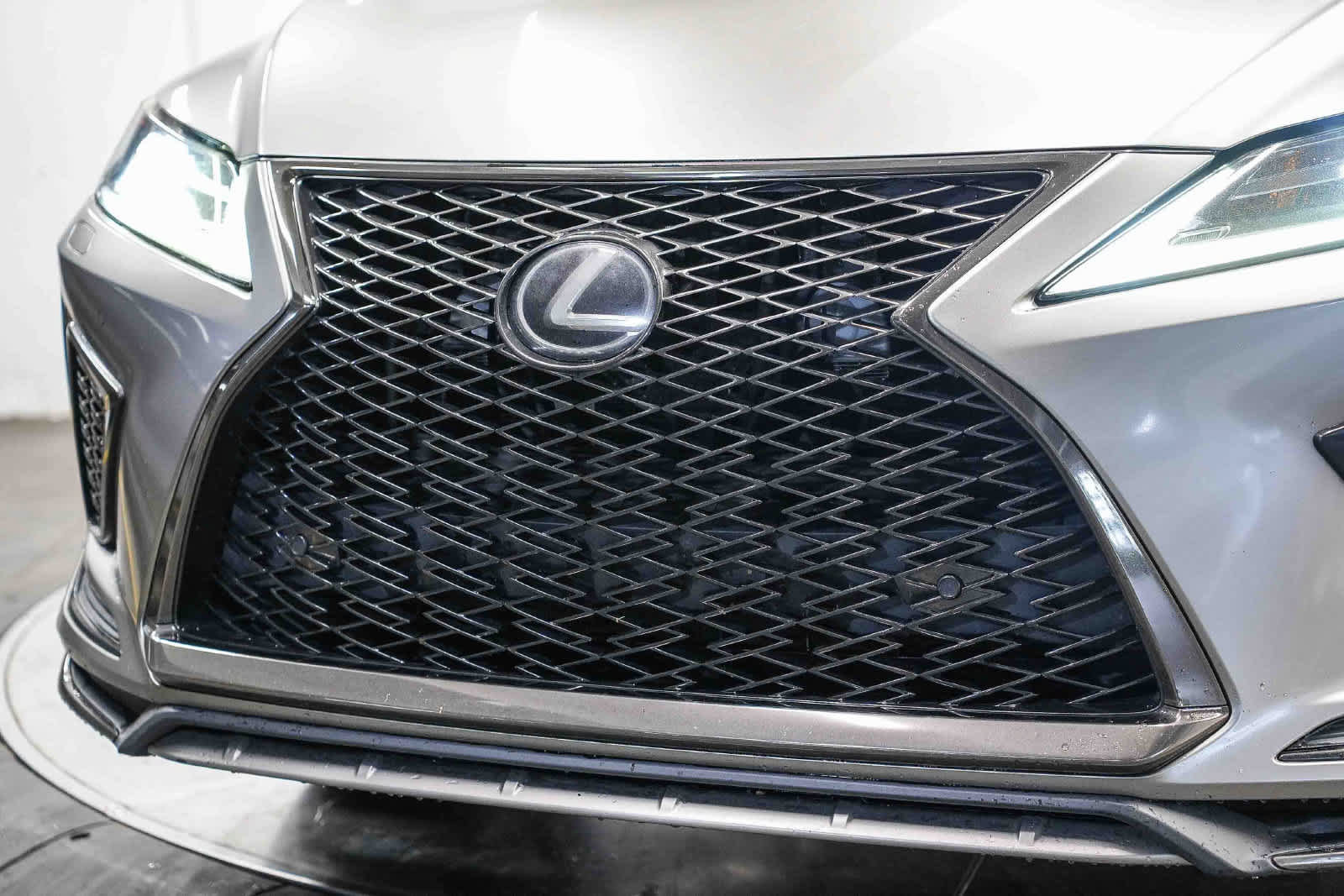 Used 2020 Lexus RX 350 F Sport w/ Cold Weather Package AWD/4WD image 11