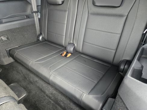Used 2019 Volkswagen Tiguan SEL Premium R-Line FWD image 28