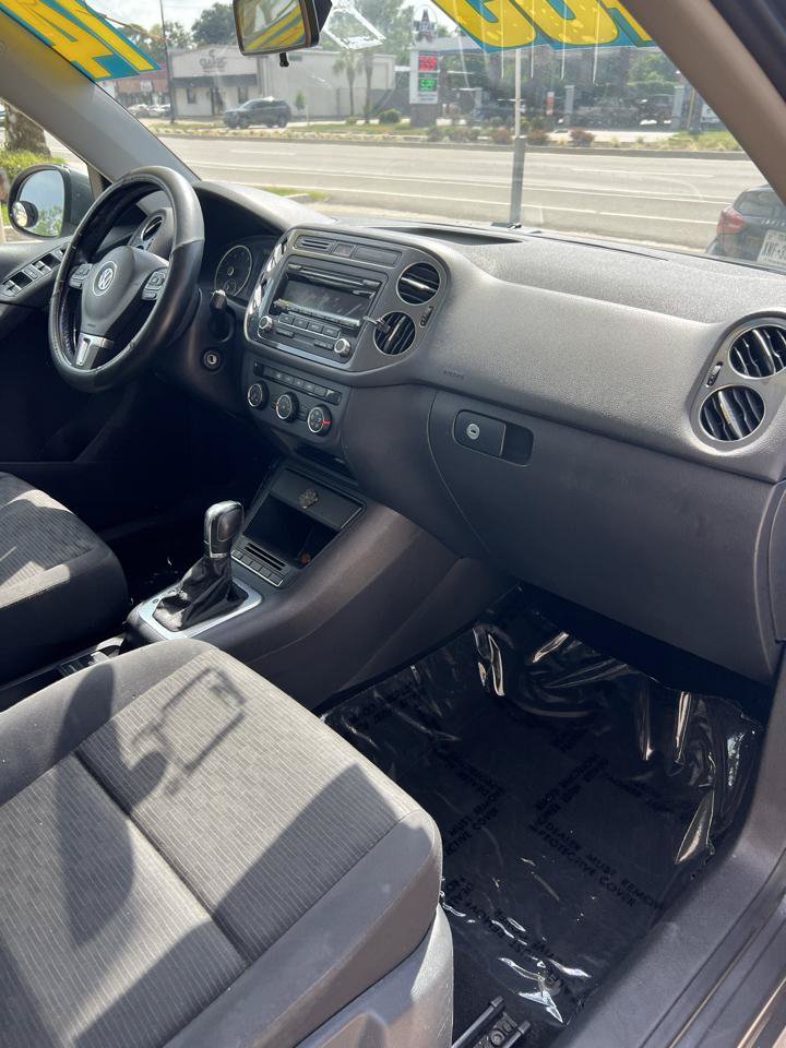 Used 2014 Volkswagen Tiguan S FWD image 10