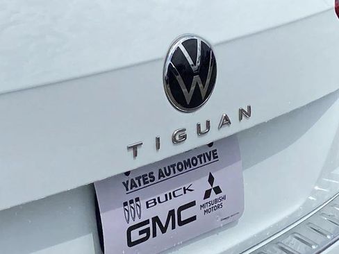Used 2024 Volkswagen Tiguan SE FWD image 27