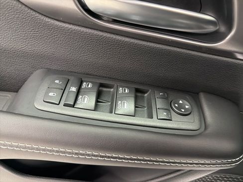 New 2026 Chrysler Pacifica Select image 17