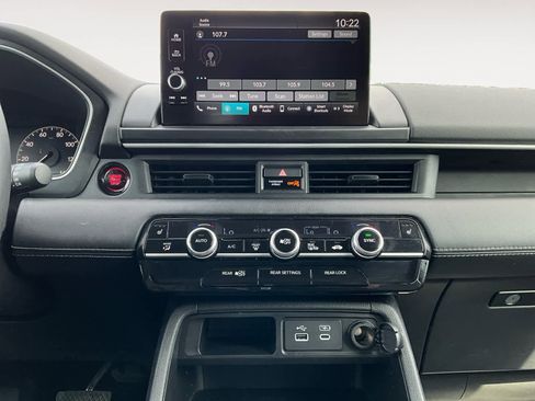 Used 2025 Honda Pilot EX-L image 17