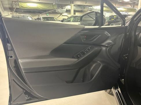 Certified 2025 Subaru Crosstrek 2.0i Premium image 9